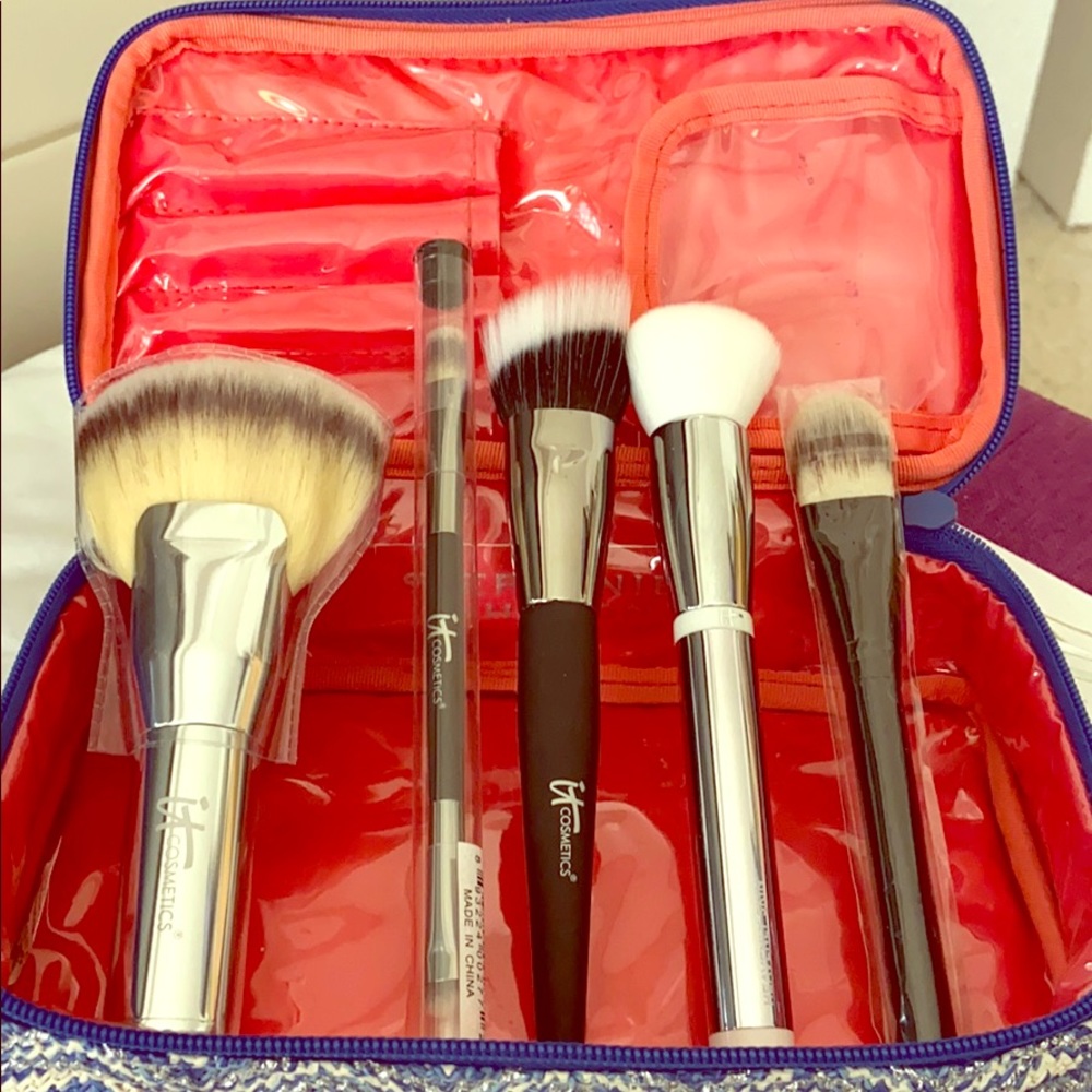 IT Luxe Makeup Brush Set with Bag 6 piece NEW